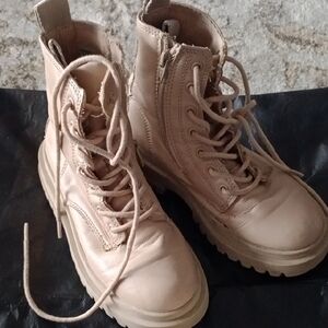 Free 🧐⚡Zara Kids Neutral Tan Lace-Up Combat Boots
